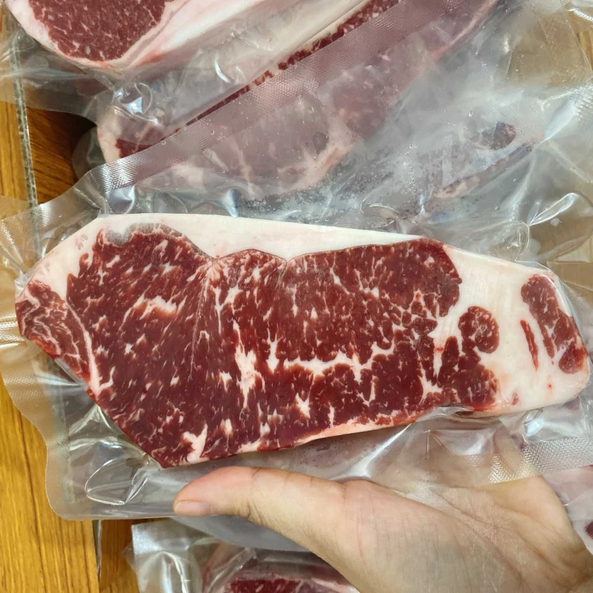 Wagyu Australia Striploin MB3 - Image 5